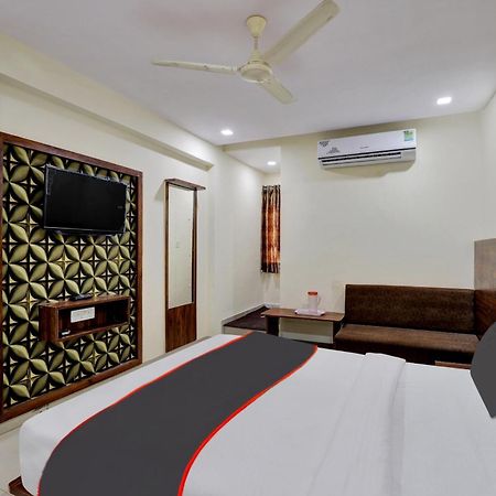 Hotel O Neelkamal Ahmedabad Exteriör bild