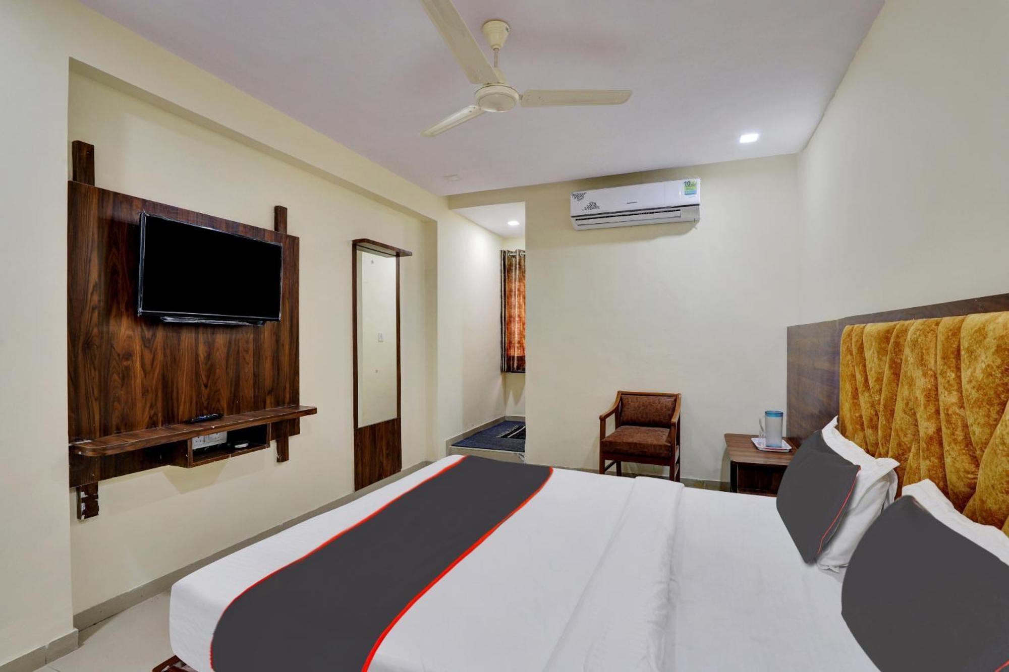 Hotel O Neelkamal Ahmedabad Exteriör bild